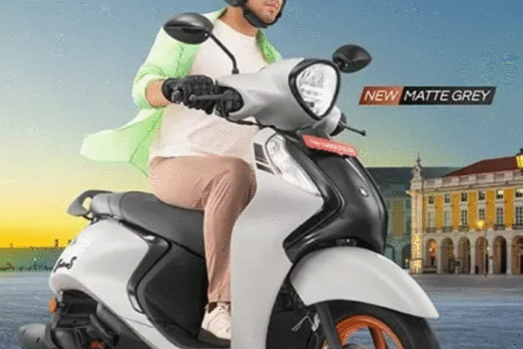 Yamaha RayZR 125 Fi Hybrid Mileage: यामाहा का डबल धमाका! दो नए धांसू हाइब्रिड स्कूटर उतरे मैदान में – माइलेज और फीचर्स में सबको देंगे पटखनी 2 Yamaha RayZR 125 Fi Hybrid Mileage