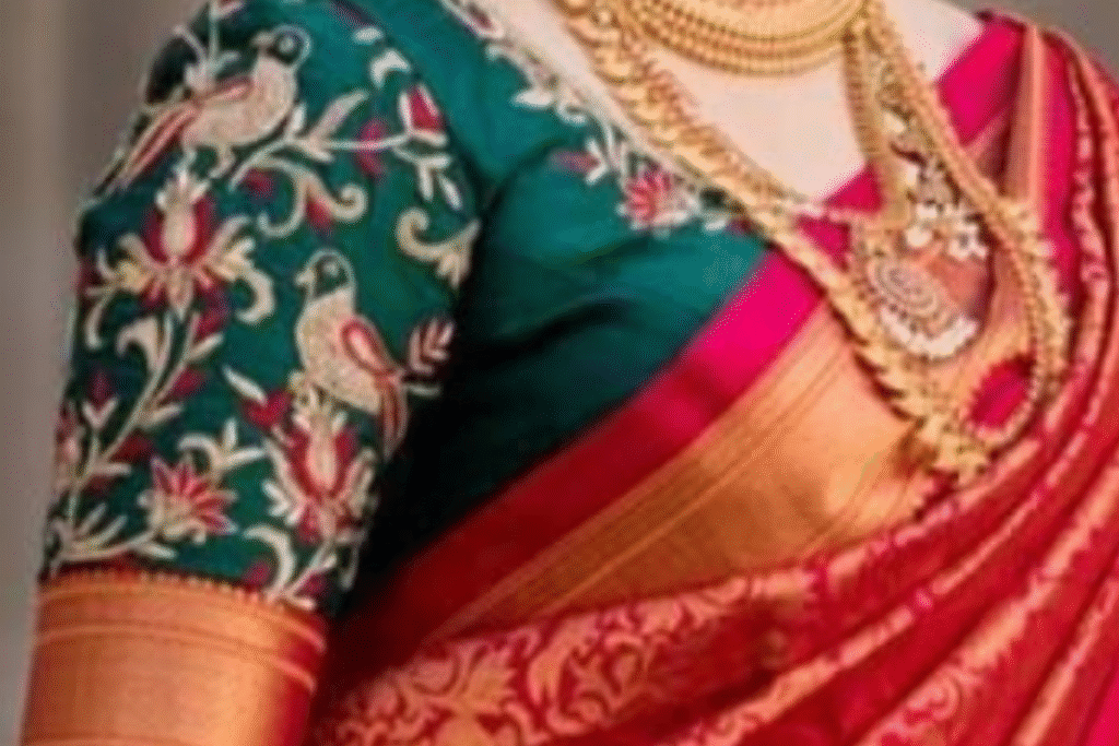 Ganpati Satyanarayan festival blouse designs: गणपति बप्पा की सत्यनारायण पूजा के लिए ब्लाउज डिज़ाइन – परंपरा और फैशन का संगम 5 Ganpati Satyanarayan festival blouse designs