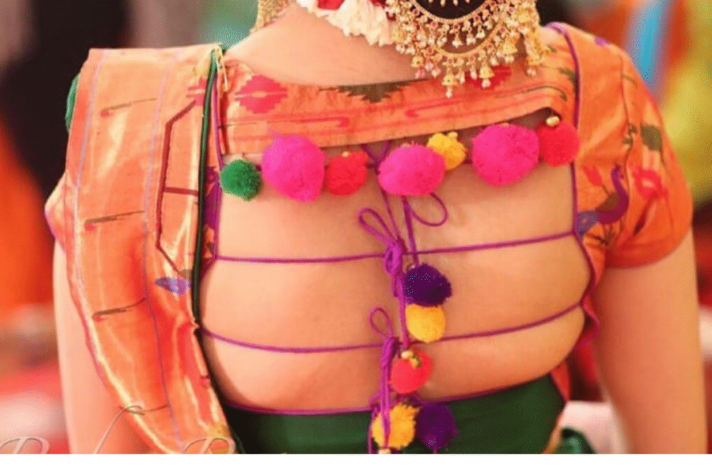 nauvari blouse design back side: बैक साइड नऊवारी ब्लाउज डिजाइन – परंपरा में छुपा फैशन का तड़का 4 nauvari blouse design back side