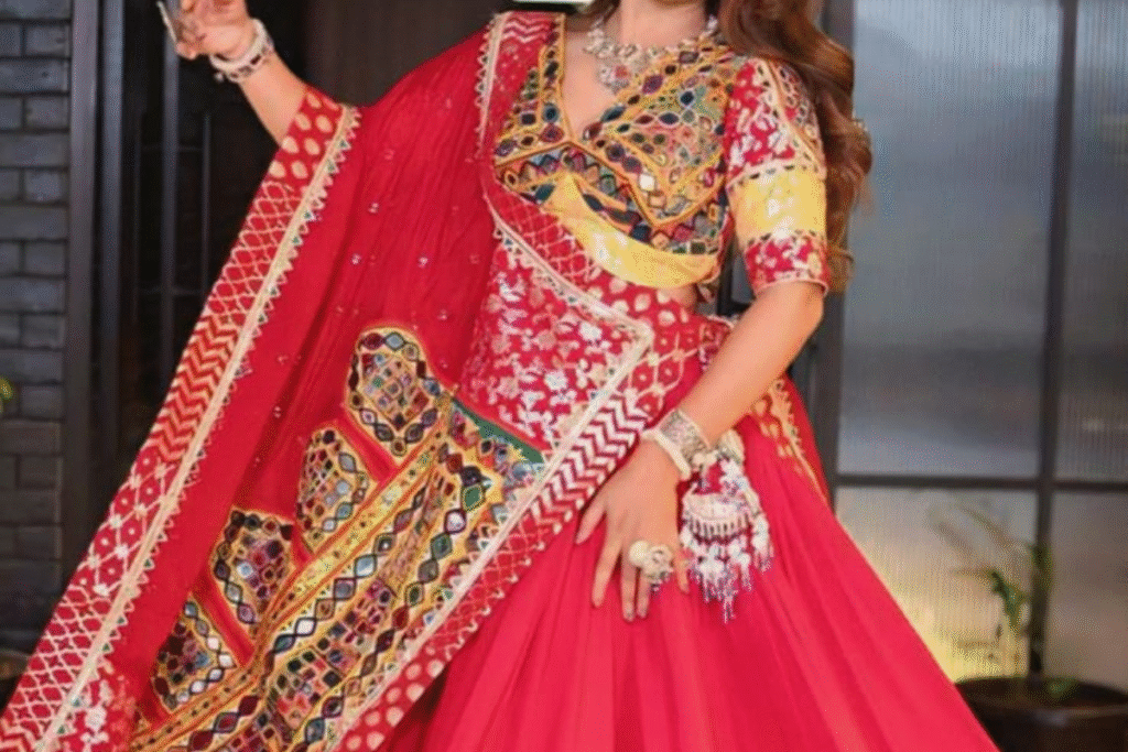 Best Navratri Ghaghra Choli designs 2025: घाघरा-चोली में दिखें स्टाइलिश – नवरात्रि के हर दिन के लिए खास लुक आप यह लुक जरूर ट्राई करो 10 Best Navratri Ghaghra Choli designs 2025